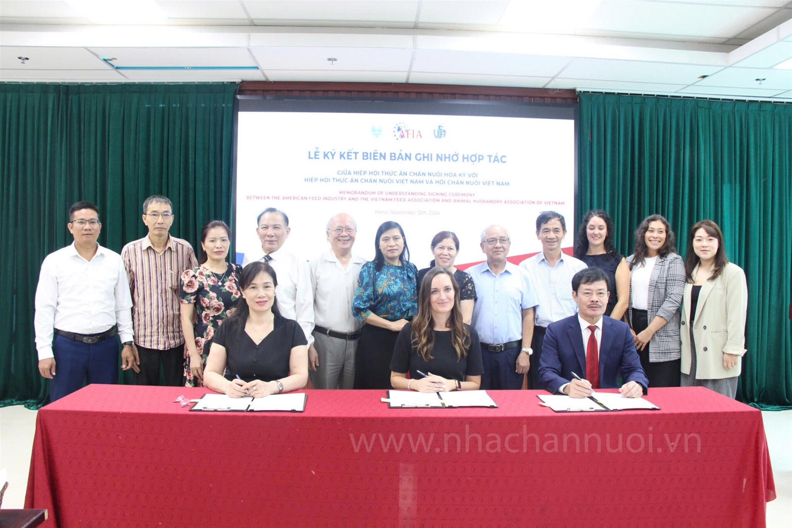 Signing of a cooperation agreement between the American Feed Industry Association (AFIA), the Vietnam Feed Association (VFA), and the Vietnam Livestock Association (VLA)